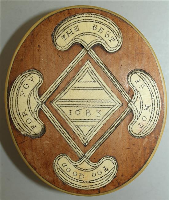 A 17th century oval horn, fruitwood and bone inlaid snuff box, 3.5 x 3in.